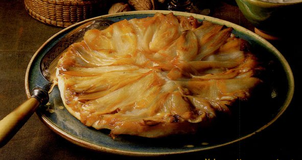 Tarte tatin aux endives braisées